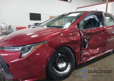 2022 Toyota Corolla Le z USA, uszkodzony, nr VIN JTDEPMAE8NJ192546